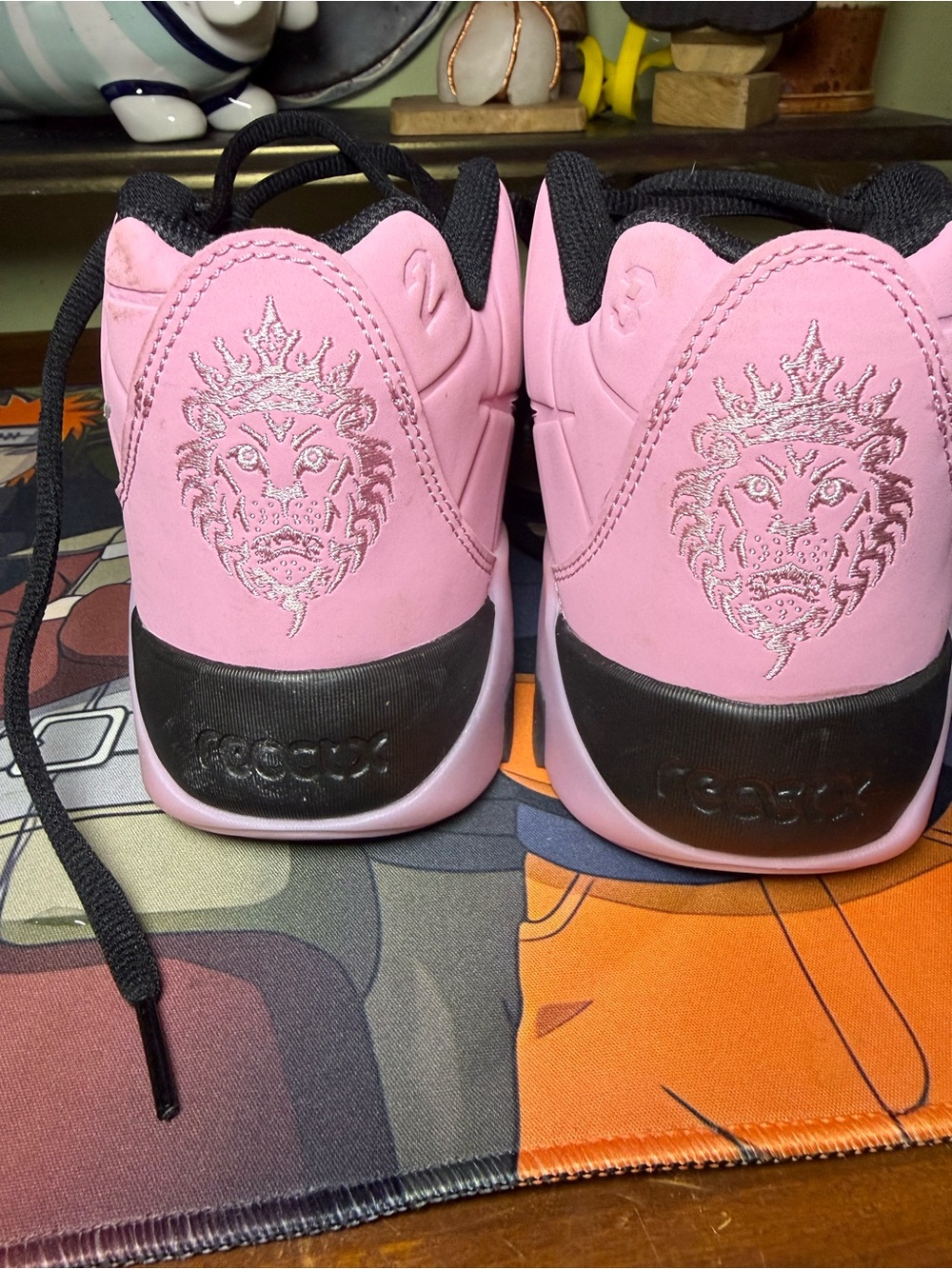 Nike LeBron Witness  Men’s Pink Sneakers with Embroidered Lion Detail